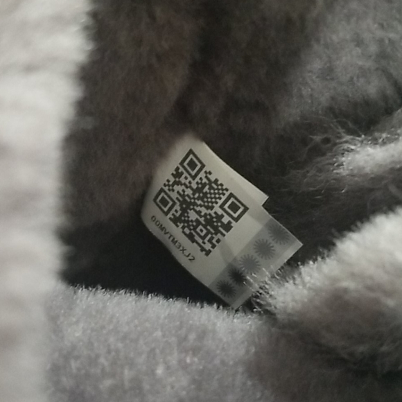 Ugg bailey bow holiday grey 4Y or womens 6 - Picture 3 of 7